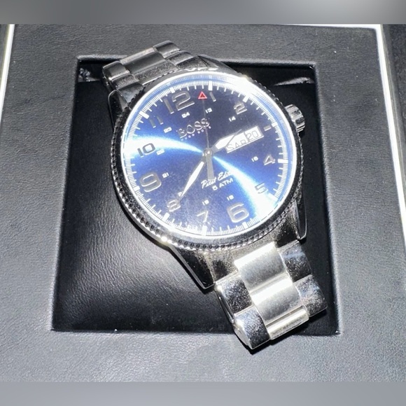 Men’s HUGO BOSS Watch 279.1.14 2871 works but dead battery